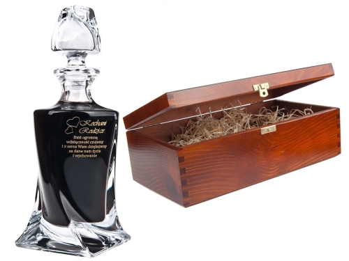 Wspaniała kryształowa karafka w opakowaniu drewnianym. Grawerowana, personalizowana 
karafka. Absolutny HIT.