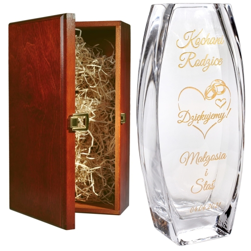 Szklany wazon z grawerem – wyjątkowy prezent z życzeniami