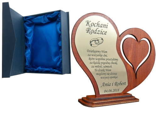 piękna drewniana statuetka w etui z wybranym przez Ciebie tekstem