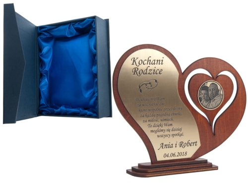 Wyjątkowa grawerowana statuetka z Twoimi życzeniami i zdjęciem.